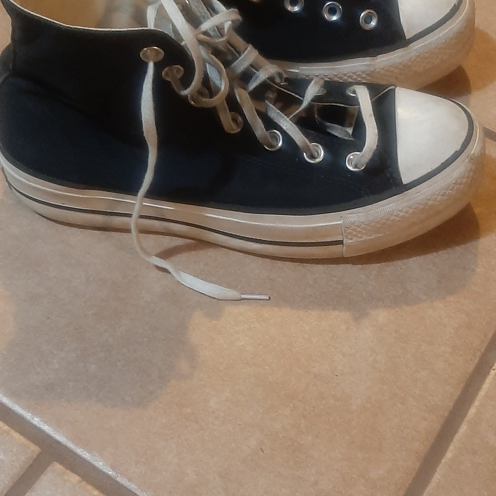 Platform Converse Black High-Top Sneakers